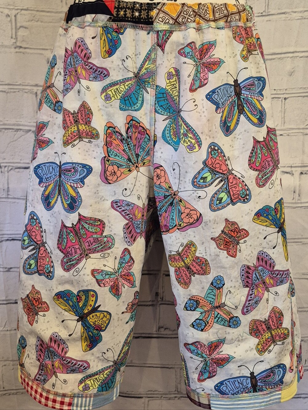 Patchwork Colorblock Knee-Length Shorts - Picture 4 of 4